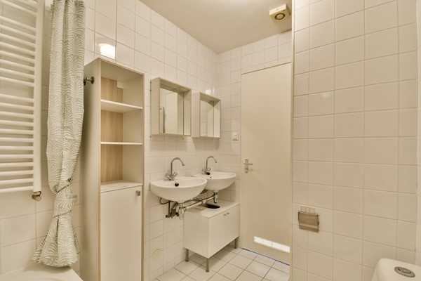 Medium property photo - Van Ostadestraat, 1072 SX Amsterdam